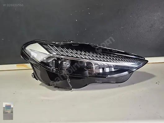 Audi A5 25-26 Matrix Sağ Ön Far 8B3941036AA