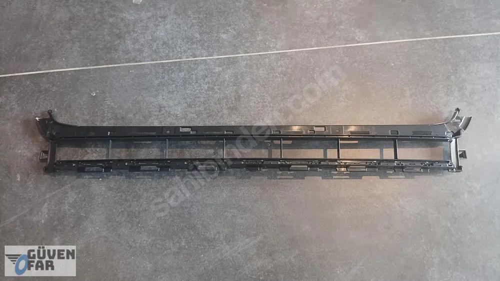 Audi A6 Ön Tampon Orta Izgara S-line Sline 2019 2022 4K0807683A