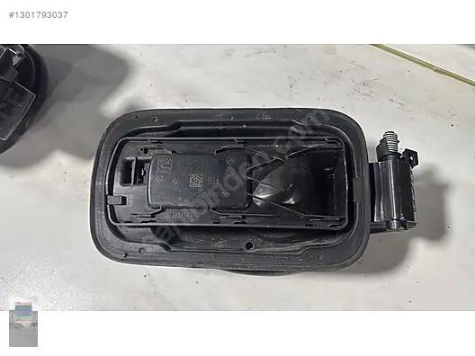 BMW 3 Seri G20 Yakıt Dolum Kapağı