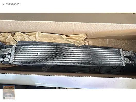 BMW 3 Serisi G20 Radyatör Alt Kapak 8666838