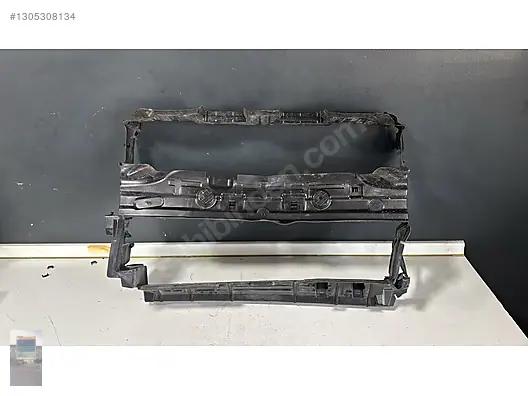 BMW 4 Seri G22 Ön Hava Kanal Bakalit Maskesi 51745A32054