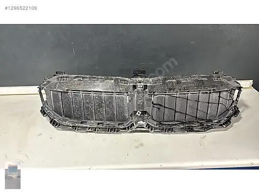 BMW 4 Seri I4 G26 Ön Panjur İç Maskesi 187156-10 - görsel 3