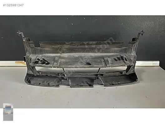 BMW 5 Seri F10 Alt Havalandırma Maskesi 187798-15