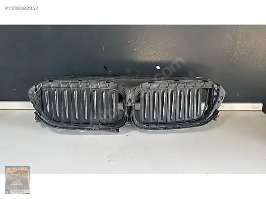 BMW 5 Seri G30 Luxry Ön Panjur Arkası Havalandırma Perdesi 74972