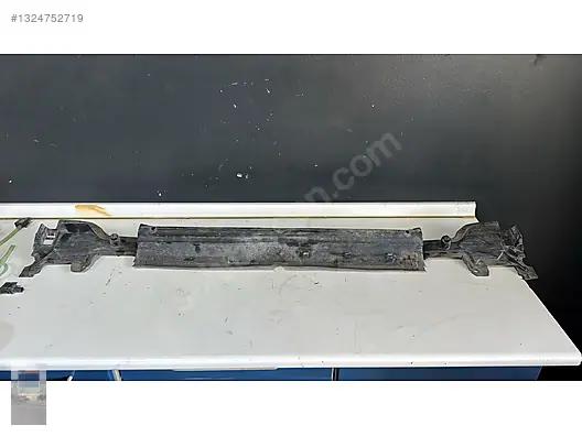 BMW 5 Seri G30 Radyatör Bakaliti 51747383846
