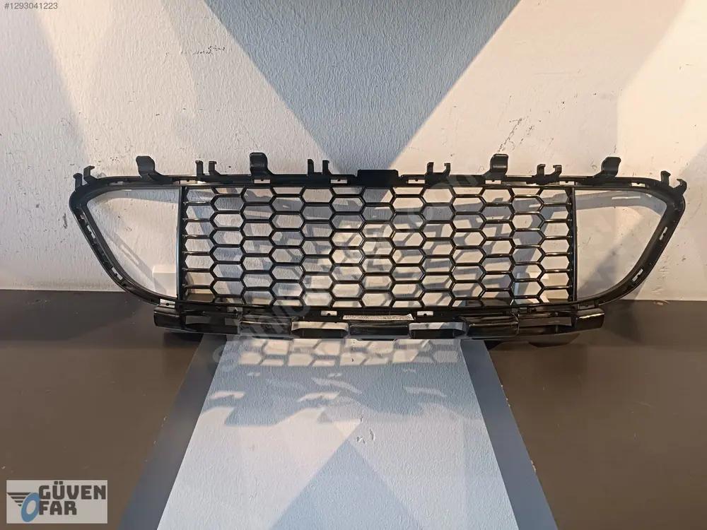 BMW F30 + LCI M Ön Tampon Orta Izgara 2012 2018 51118054132