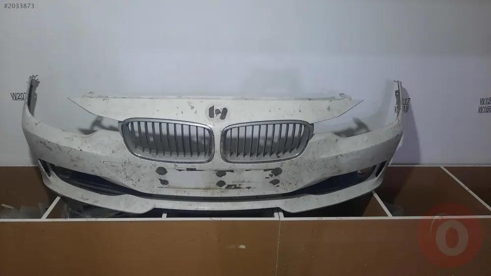 BMW F30 + LCI Ön Tampon Orta Alt Izgara 51117386152