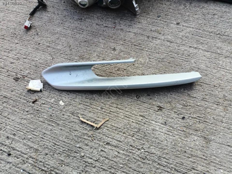 BMW F30 Ön Tampon Çıktası Sağ Modern 51117279696