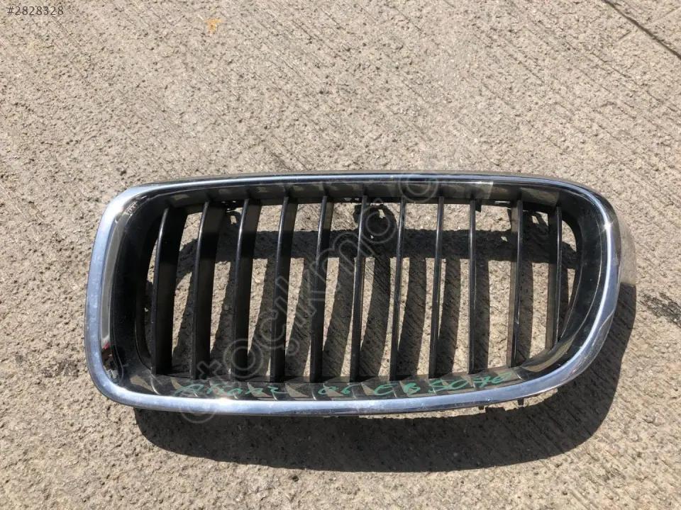 BMW F30 Sol Böbrek Krom Siyah 2012 2018 51137255411