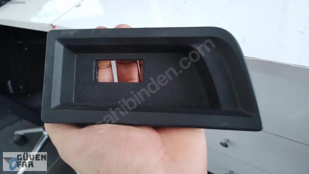BMW F32 F20 F30 Aux USB Soket Giriş Kasası 51169207357
