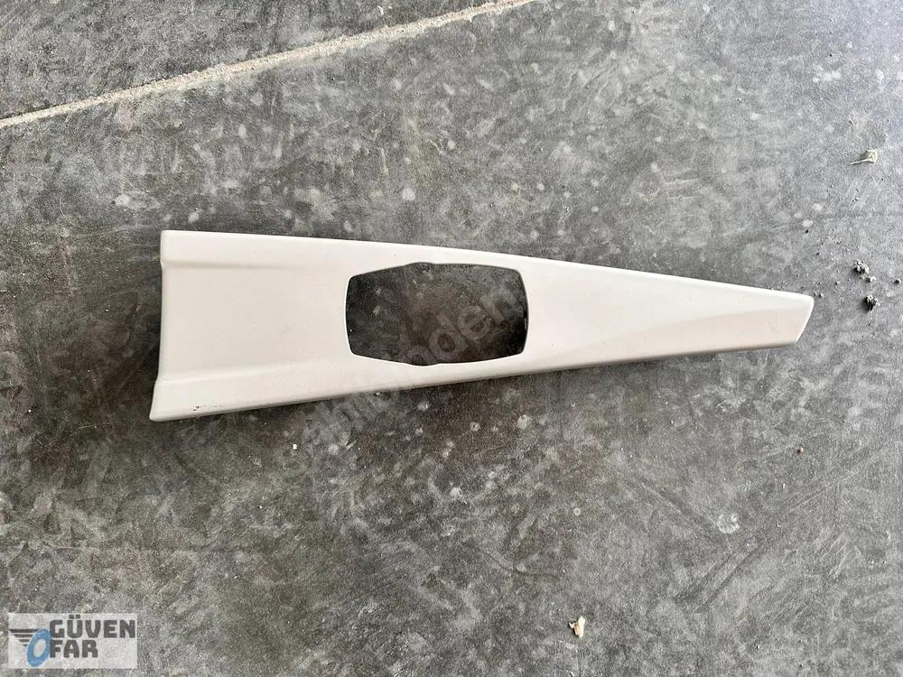 BMW F32 Orta Konsol Dekoratif Kaplama Trim 8046058