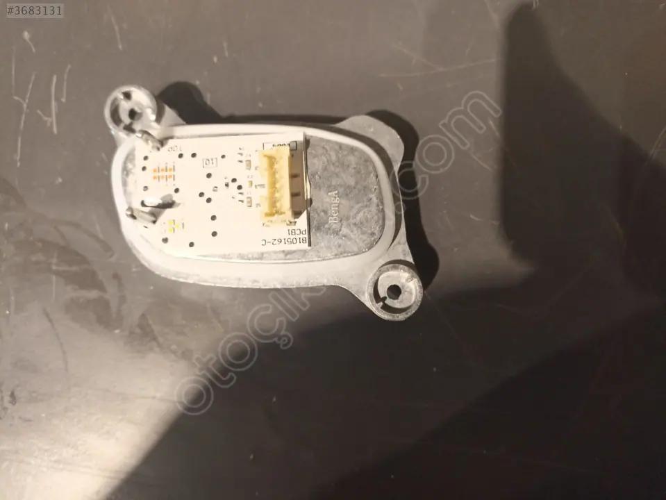 BMW F40 F44 Sağ Far LED Modülü 63119448116
