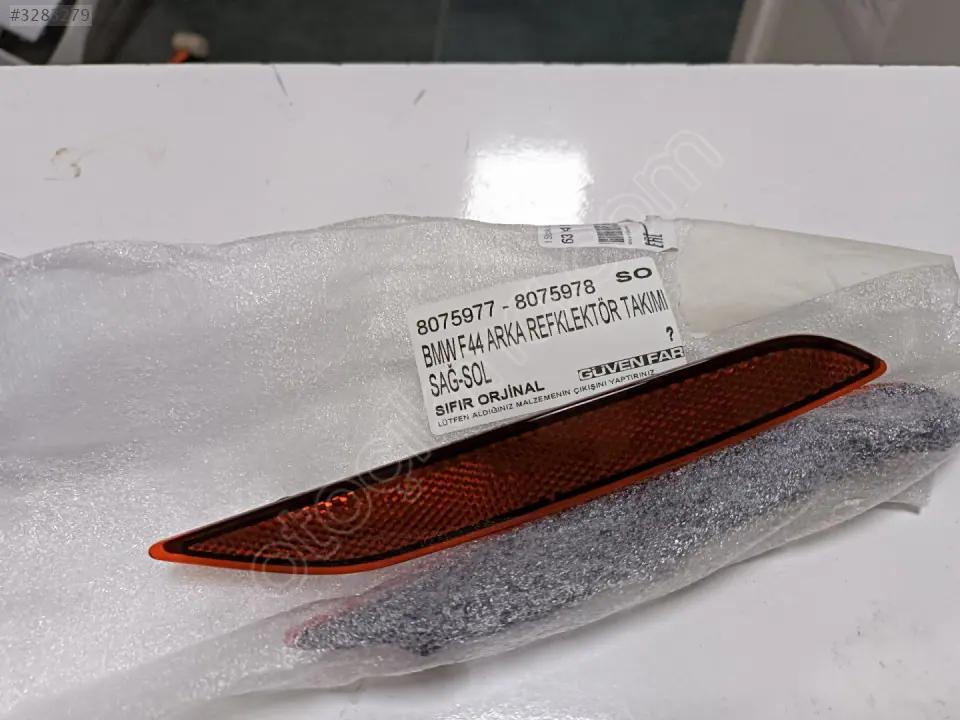 BMW F44 Arka Refklektör Takımı Sağ Sol 63148075977 63148075978