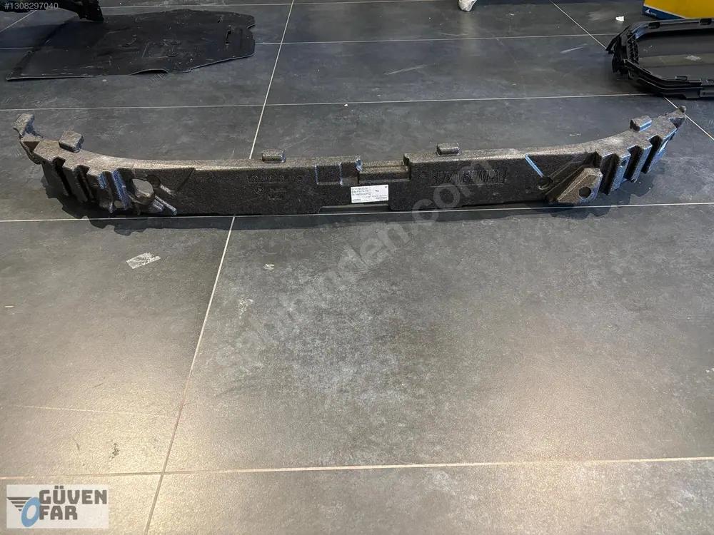 BMW F70 F74 F78 Ön Tampon Köpüğü 51117885539