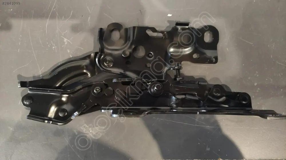 BMW G20 + LCI Kaput Menteşesi Sağ 41008494432