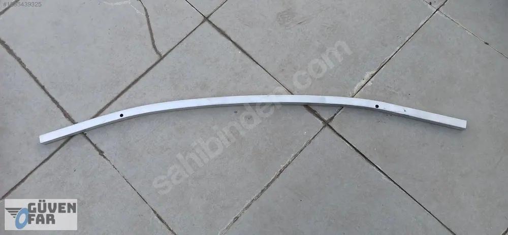 BMW G20 Ön Tampon Demiri Alt 2019 51117422221