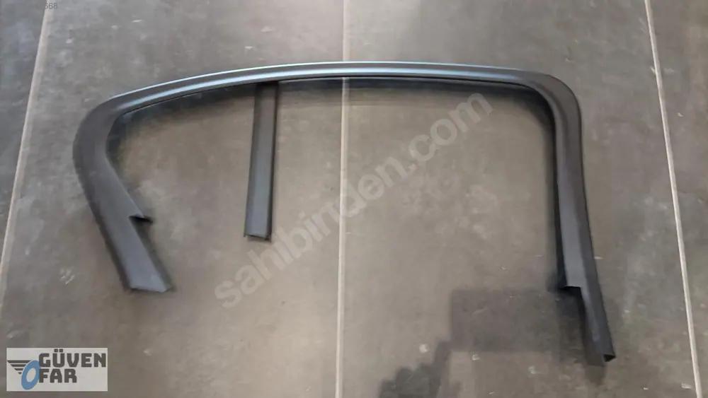 BMW G20 Sol Arka Kapı Cam Çerçevesi 51339483227