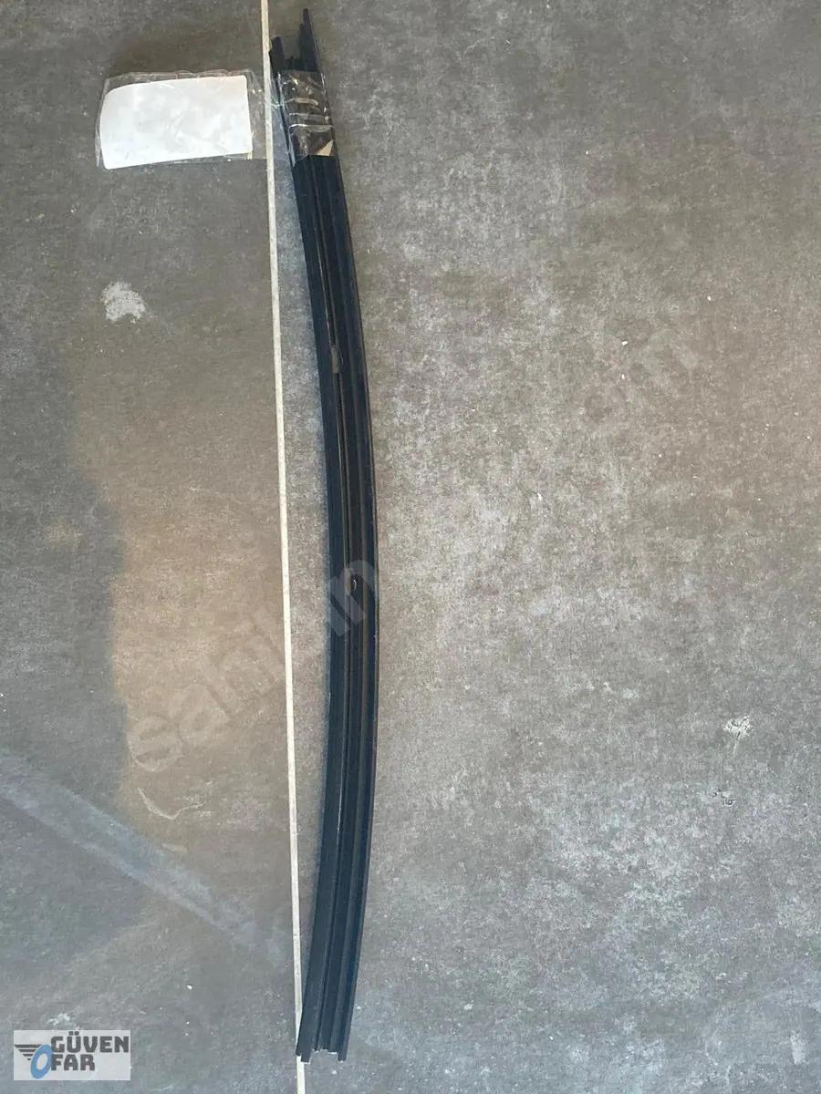 BMW G20 Sol Arka Kapı Cam Kılavuzu 7407429-08 51437465141