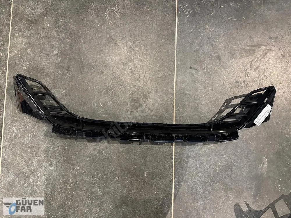 BMW G22 Ön Tampon Orta Izgara M 2020- 51118077358