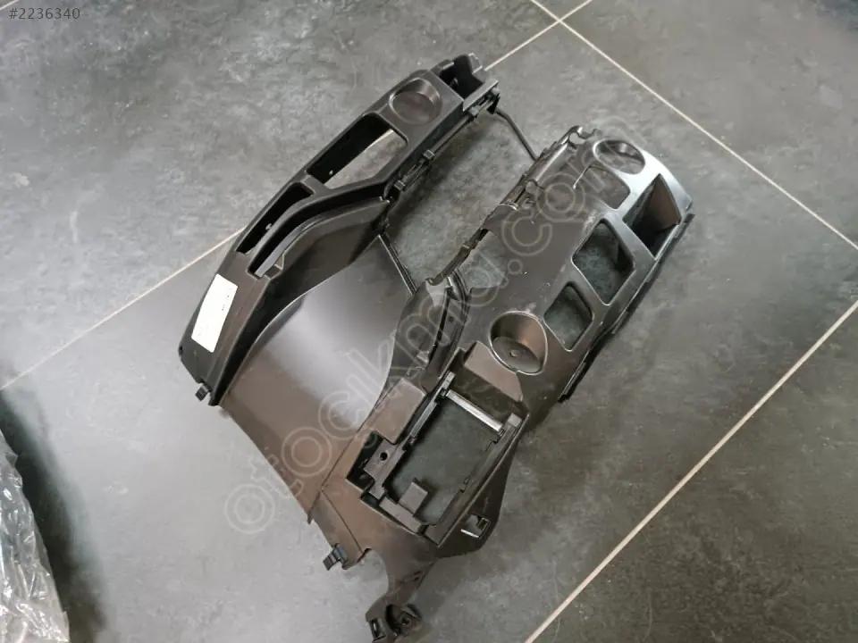 BMW G30 Ön Tampon Braketi Sol 9466771 Sy