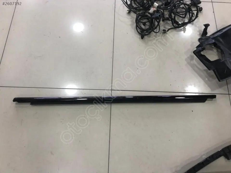 BMW G30 Sol Ön Kapı Çıtası Fitil 2017 16444510