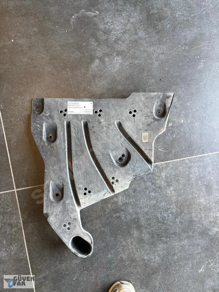 BMW U06 U10 U11 Arka Alt Sağ Kaplama 51758498388