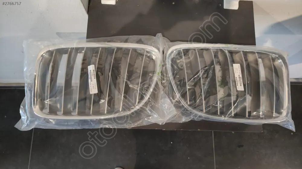 BMW X1 E84 Sağ Sol Panjur Böbrek Krom 2010 2015 51112993308 51112993307