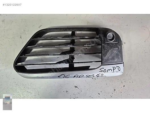 BMW X1 F48 Ön Tampon Sağ Sis Çerçevesi 51117351778