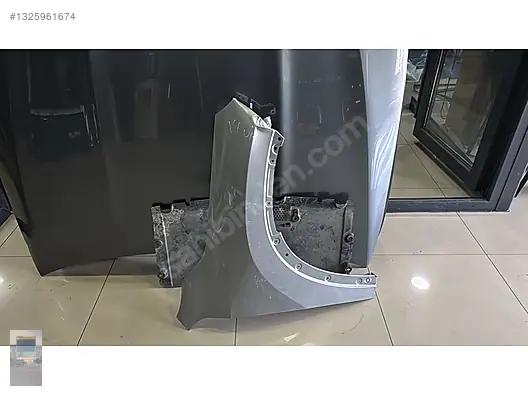 BMW X1 U11 Sağ Ön Çamurluk