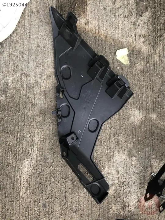 BMW X5 F15 Sağ Çamurluk Braketi 2014 2018 51117337092