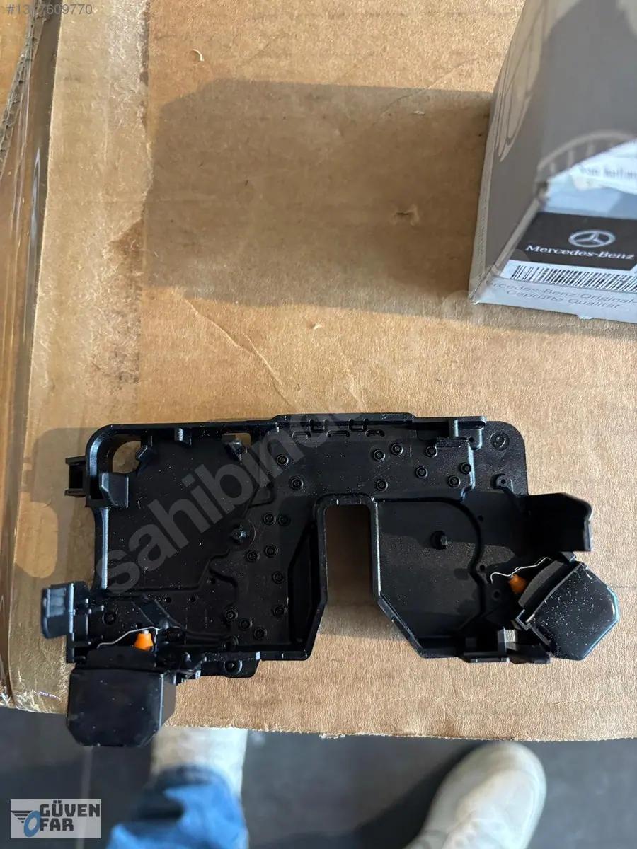 Mercedes A W177 W118 W247 Kaput Kilit Sensörü 1779059900