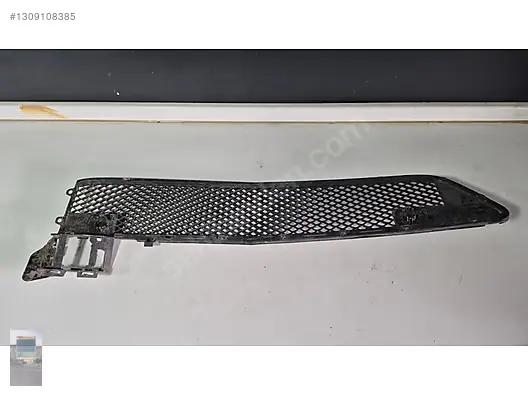 Mercedes B Seri W246 Ön Tampon Orta Izgara A2468852322