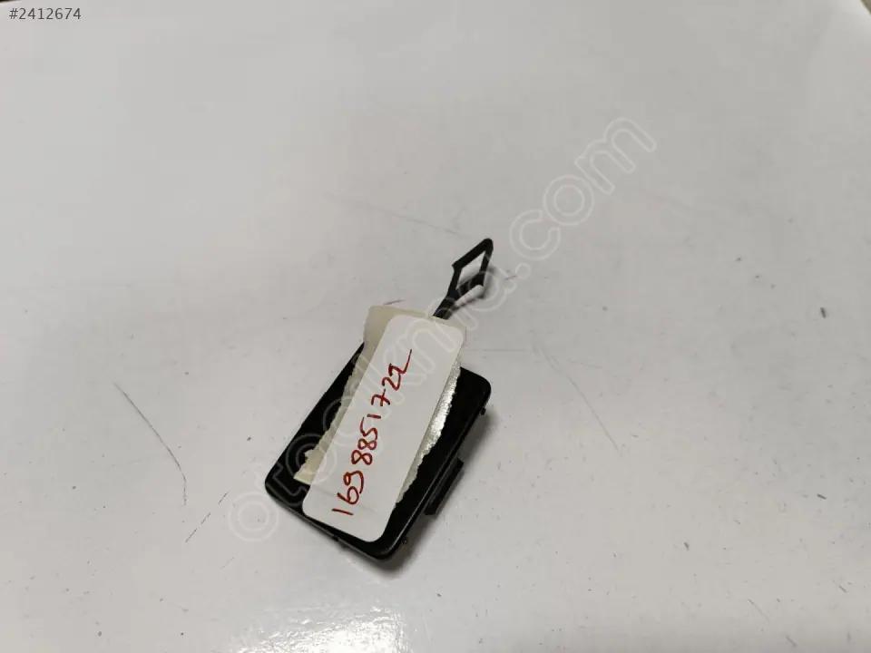 Mercedes B W245 Arka Çeki Demir Kapağı 1698851722