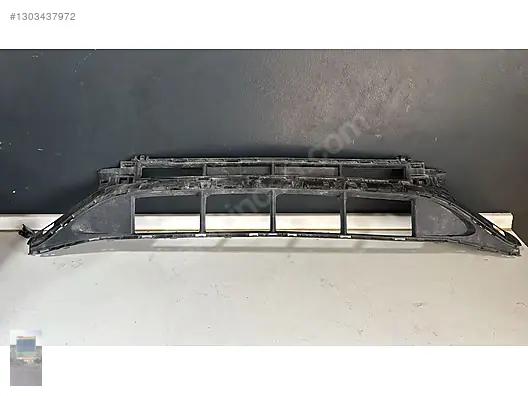 Mercedes C Seri W206 AMG Ön Tampon Orta Izgara 2068850602