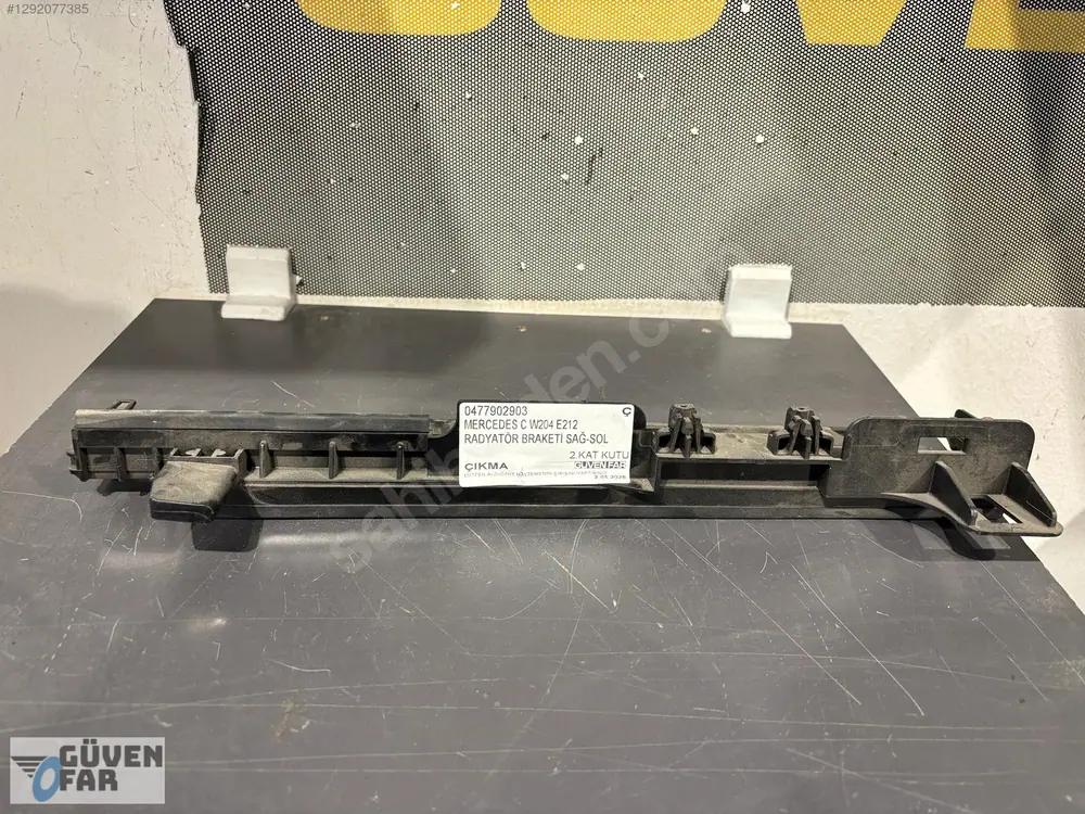 Mercedes C W204 E212 Radyatör Braketi Sağ-sol 0477902903