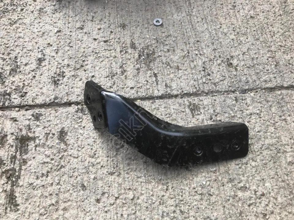 Mercedes C W204 Ön Sağ Tampon Demiri Braketi 2007 2015 2046200285