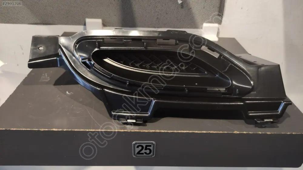 Mercedes C W205 AMG Sağ Egzoz Braketi 2058850456
