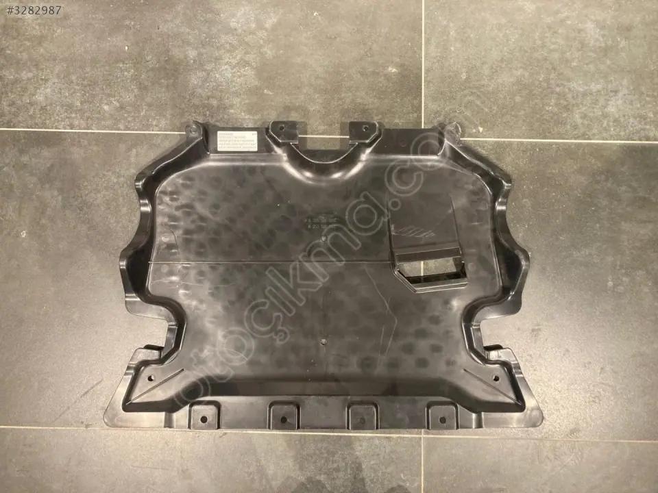 Mercedes C W205 AMG Yarasa Motor Alt Muhafaza 2055240200