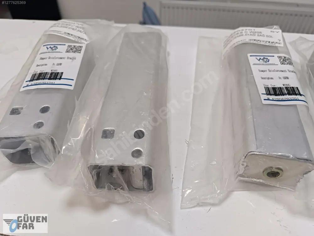Mercedes C W205 Ön Tampon Demir Ayağı Sağ Sol 2056203701