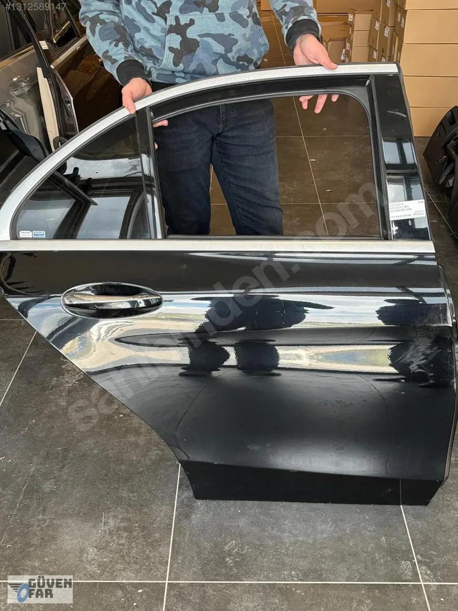 Mercedes C W205 Sağ Arka Kapı Beyaz 2057320210