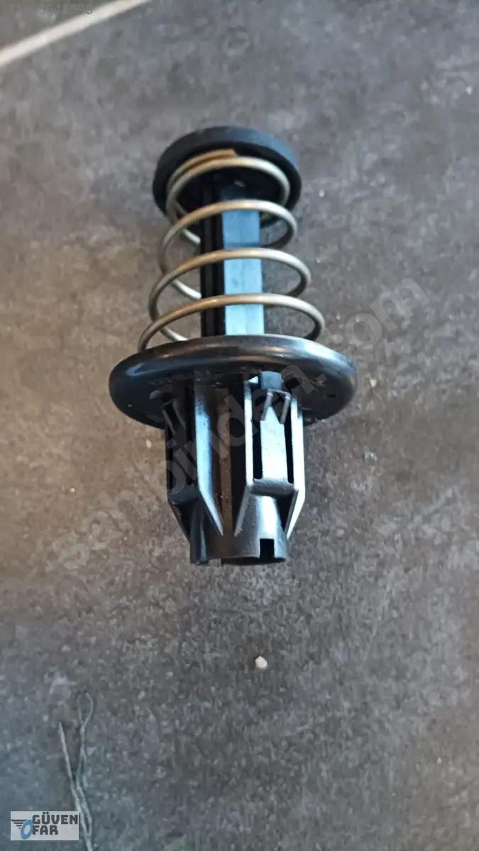 Mercedes C W205 W213 Kaput Kilit Yayı Üst 2058800027