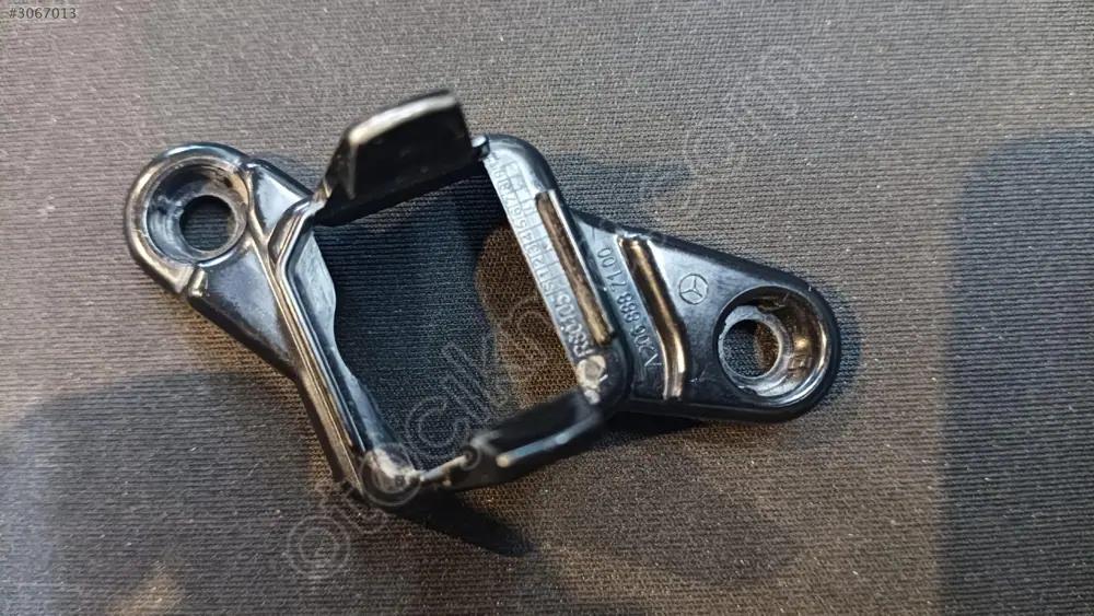 Mercedes C W206 Ön Kamera Tutucu 2068887100