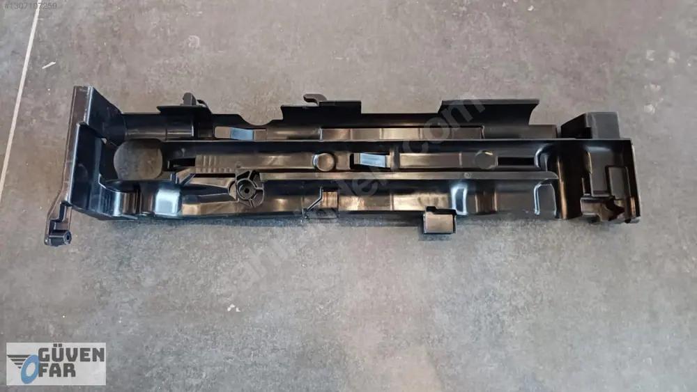 Mercedes C W206 Radyatör Tutucu Braket Sağ 0995043200 - görsel 2