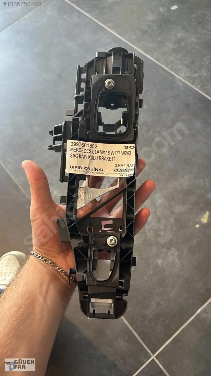 Mercedes CLA W118 W177 W243 Sağ Kapı Kolu Braketi 0997601802