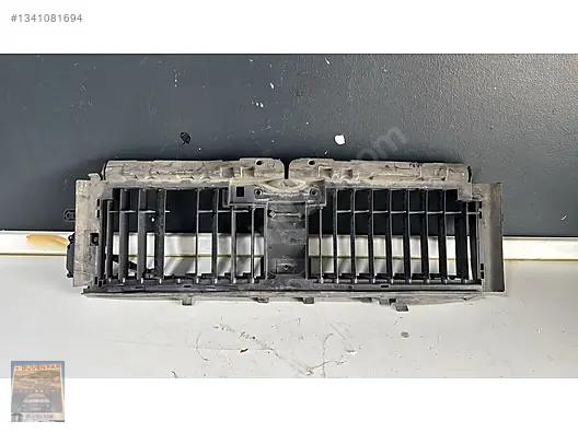 Mercedes E Seri W213 Havalandırma Perdesi A2135002300 - görsel 3