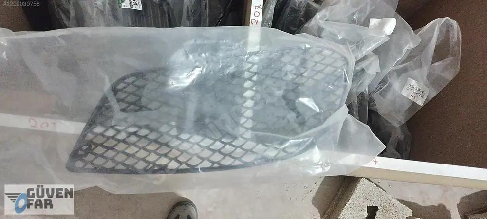 Mercedes E W207 AMG Ön Tampon Sağ Izgarası Petek 2014 2016 2078850424