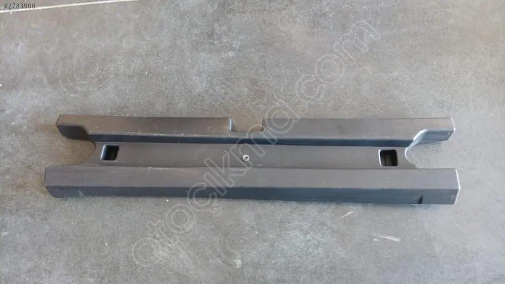 Mercedes E W210 Ön Tampon İç Taşıyıcı Braket 1995 1999 2108850037