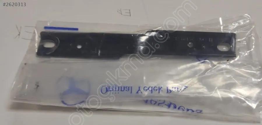 Mercedes E W212 Çamurluk Braketi Sağ 2128810206