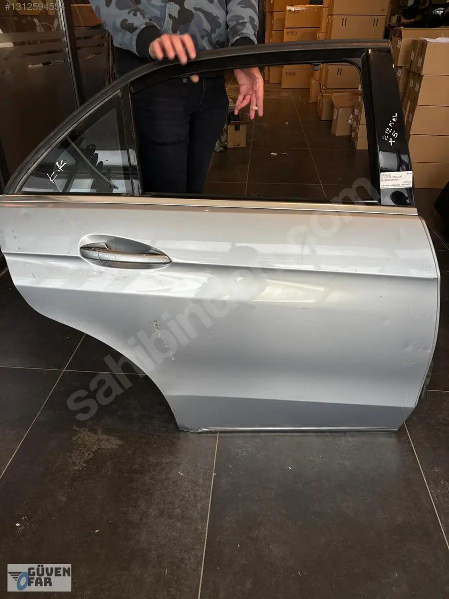 Mercedes E W212 Sağ Arka Kapı Gri Makyajlı 2127300230 - görsel 2