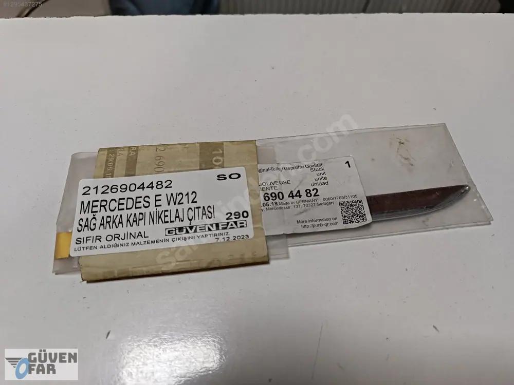 Mercedes E W212 Sağ Arka Kapı Nikelaj Çıtası 2126904482